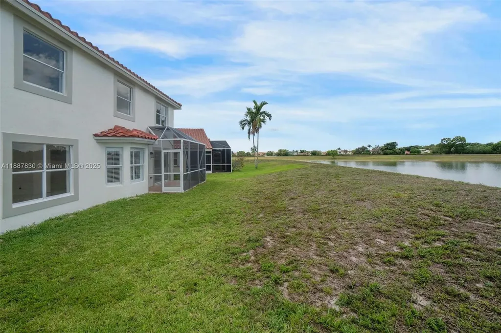 10728 Oak Lake Way Boca Raton FL 33498