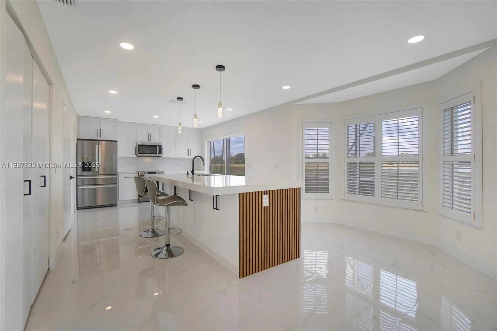 10728 Oak Lake Way Boca Raton FL 33498