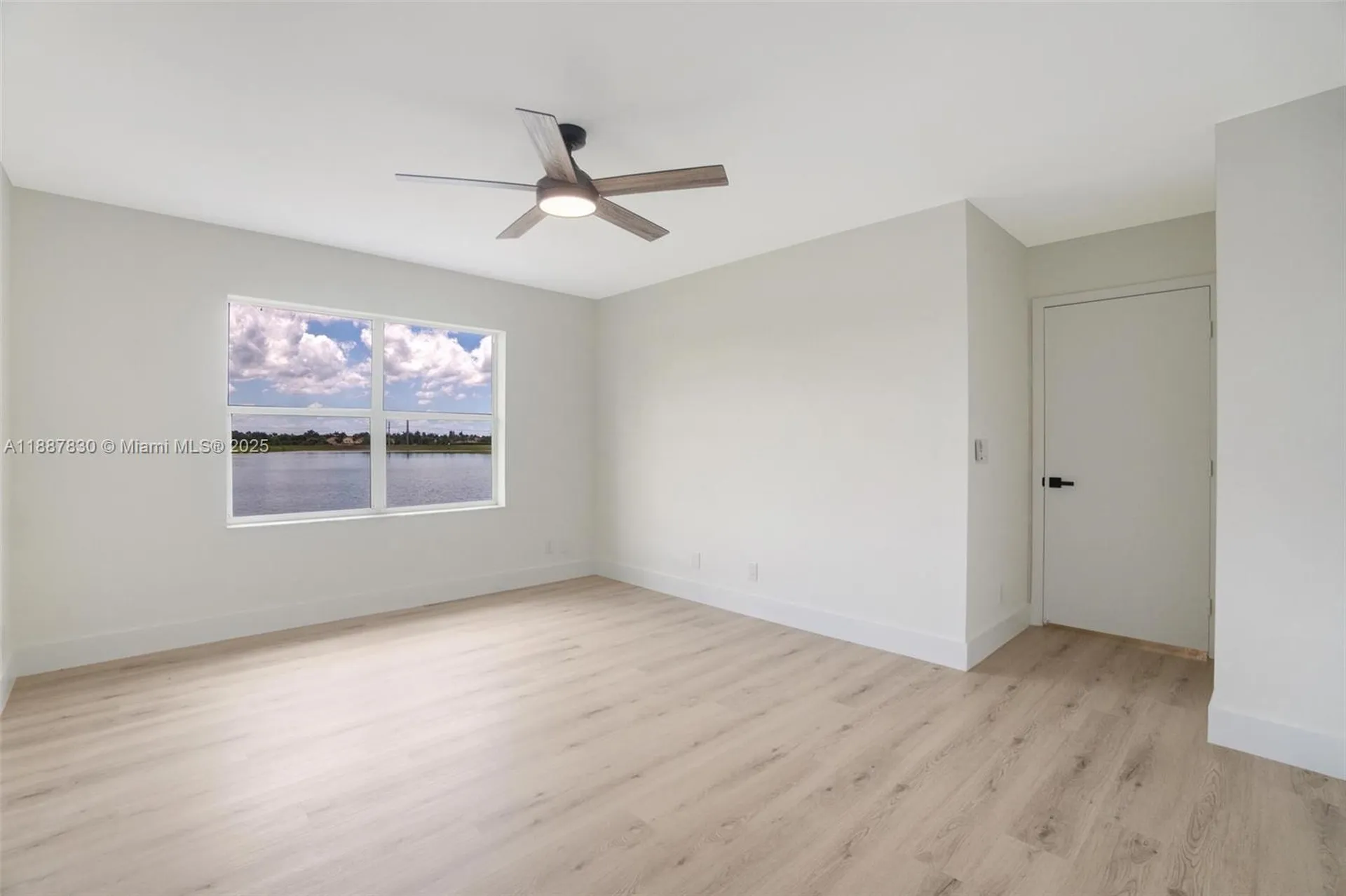 10728 Oak Lake Way Boca Raton FL 33498