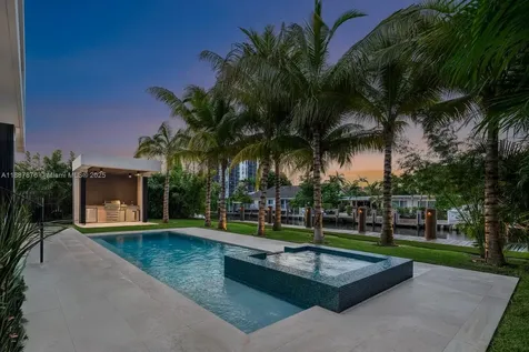 13225 Arch Creek Terrace North Miami FL 33181