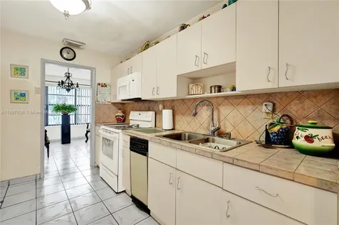 18690 Belview Drive Cutler Bay FL 33157