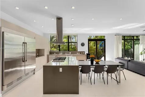 330 Caribbean Road Key Biscayne FL 33149