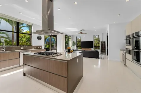 330 Caribbean Road Key Biscayne FL 33149