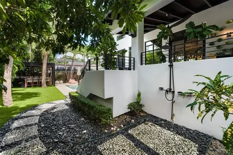 330 Caribbean Road Key Biscayne FL 33149