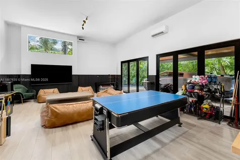 330 Caribbean Road Key Biscayne FL 33149