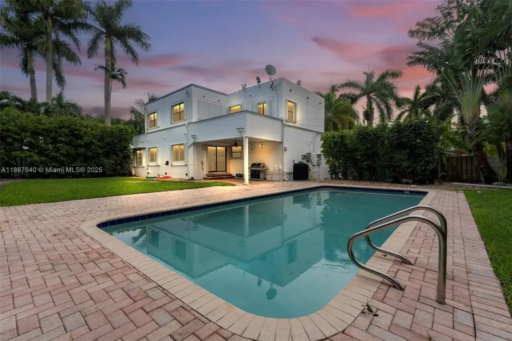 1255 Jackson Street Hollywood FL 33019