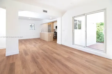 1255 Jackson Street Hollywood FL 33019