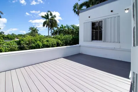 1255 Jackson Street Hollywood FL 33019
