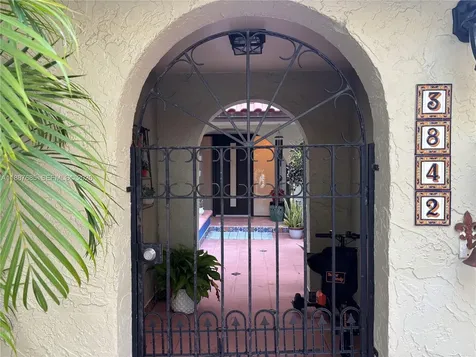 3842 Alcantara Avenue Doral FL 33178