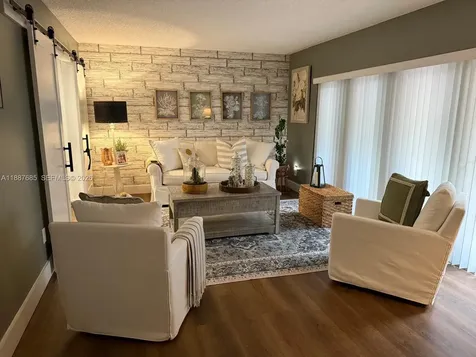3842 Alcantara Avenue Doral FL 33178