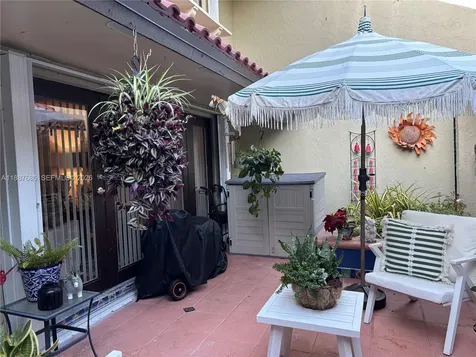 3842 Alcantara Avenue Doral FL 33178