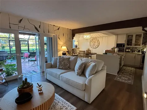 3842 Alcantara Avenue Doral FL 33178
