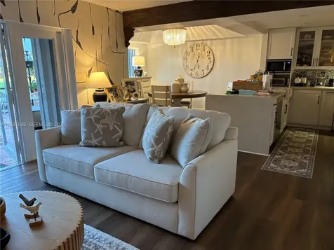 3842 Alcantara Avenue Doral FL 33178