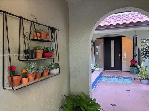 3842 Alcantara Avenue Doral FL 33178