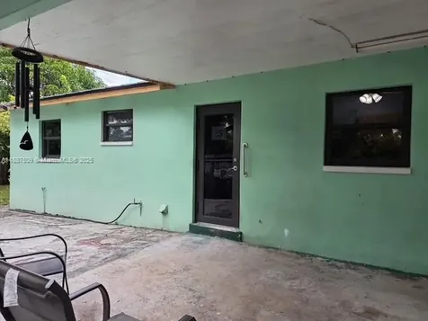 1025 Selkirk Street West Palm Beach FL 33405