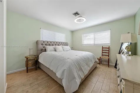 367 W Riverside Drive Tequesta FL 33469