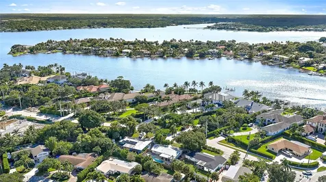 367 W Riverside Drive Tequesta FL 33469