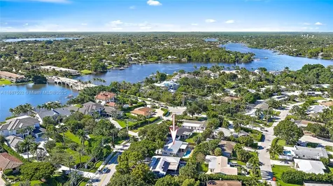367 W Riverside Drive Tequesta FL 33469