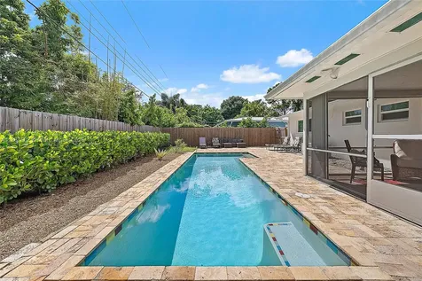 367 W Riverside Drive Tequesta FL 33469