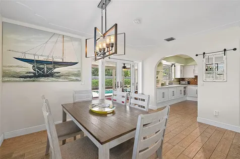 367 W Riverside Drive Tequesta FL 33469