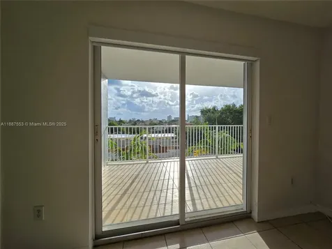 637 SW 3rd Street Miami FL 33130