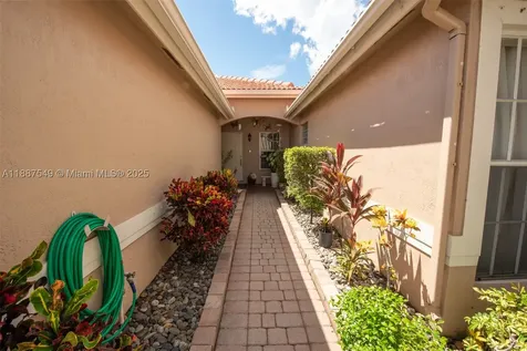 13070 NW 5th Street Pembroke Pines FL 33028