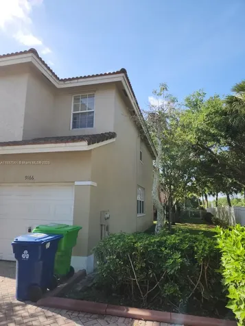 9166 NW 40th Place Sunrise FL 33351