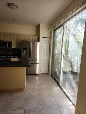 9166 NW 40th Place Sunrise FL 33351