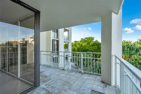 1000 Quayside Terrace Miami FL 33138