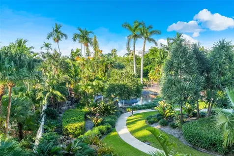 1000 Quayside Terrace Miami FL 33138