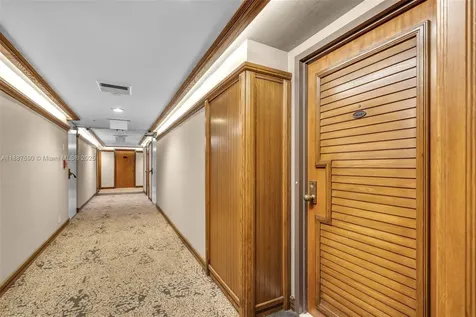 1000 Quayside Terrace Miami FL 33138