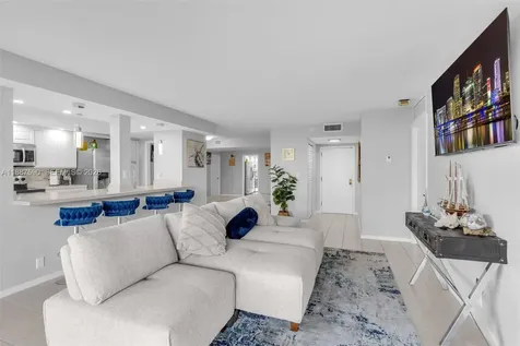 1000 Quayside Terrace Miami FL 33138