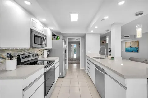 1000 Quayside Terrace Miami FL 33138