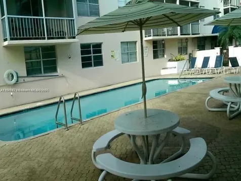 Miami FL 33161