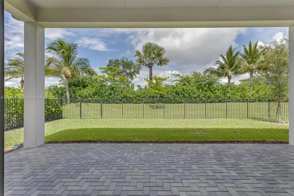 8367 Royal County Down Road Boca Raton FL 33434