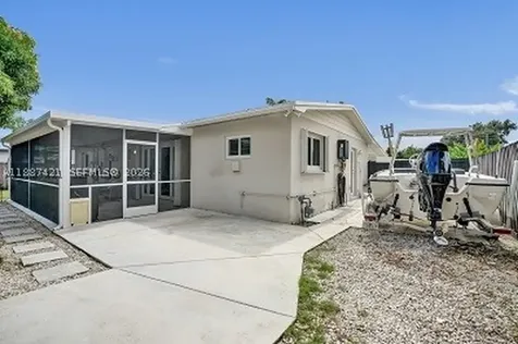 9021 SW 197th Street Cutler Bay FL 33157