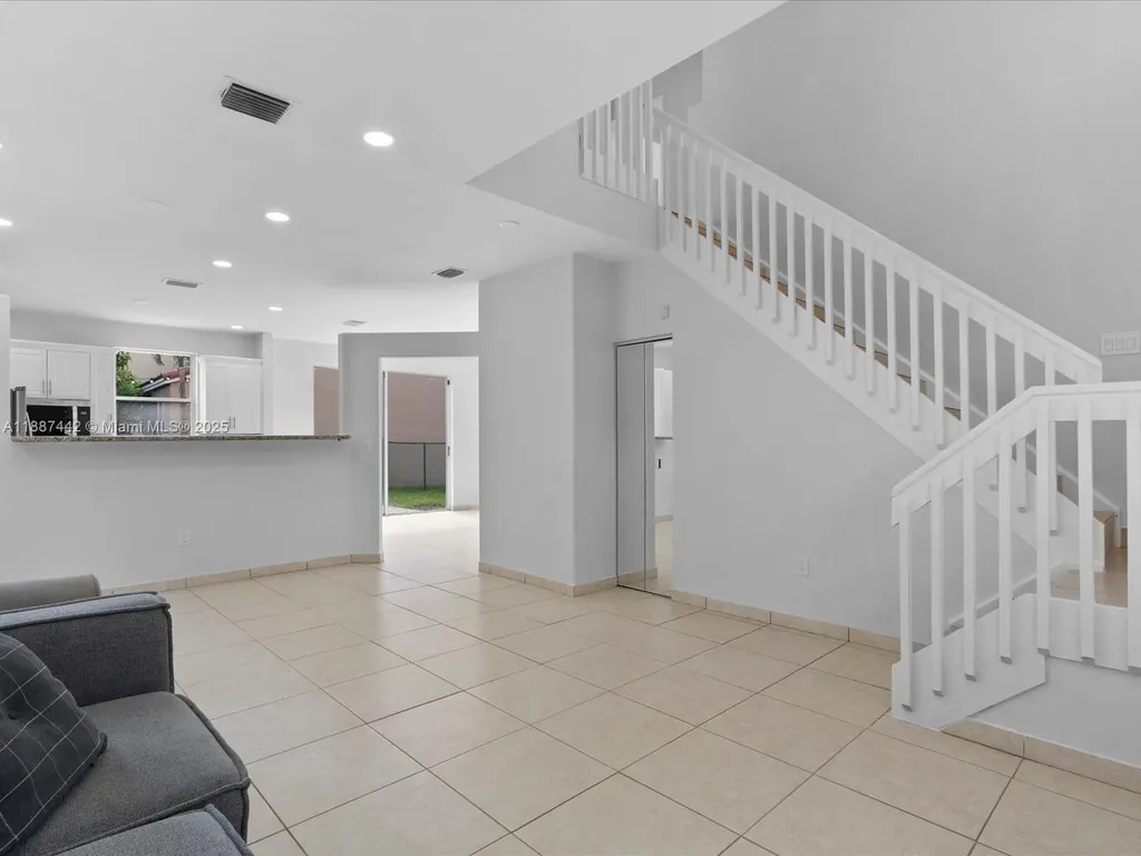 417 NW 87th Lane Coral Springs FL 33071