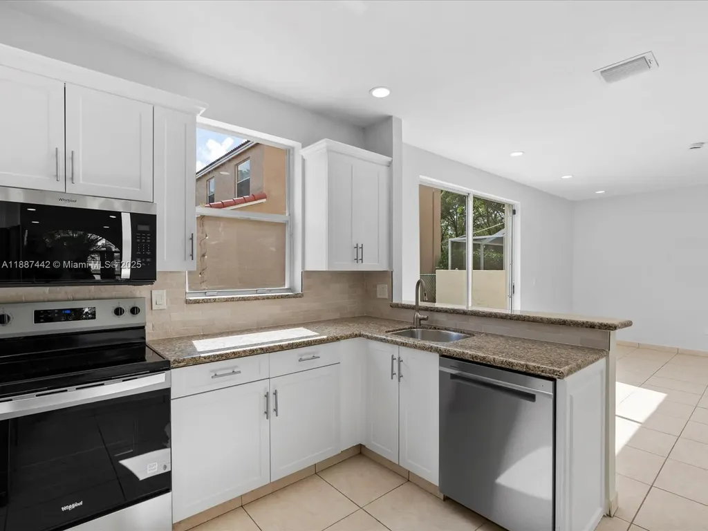 417 NW 87th Lane Coral Springs FL 33071