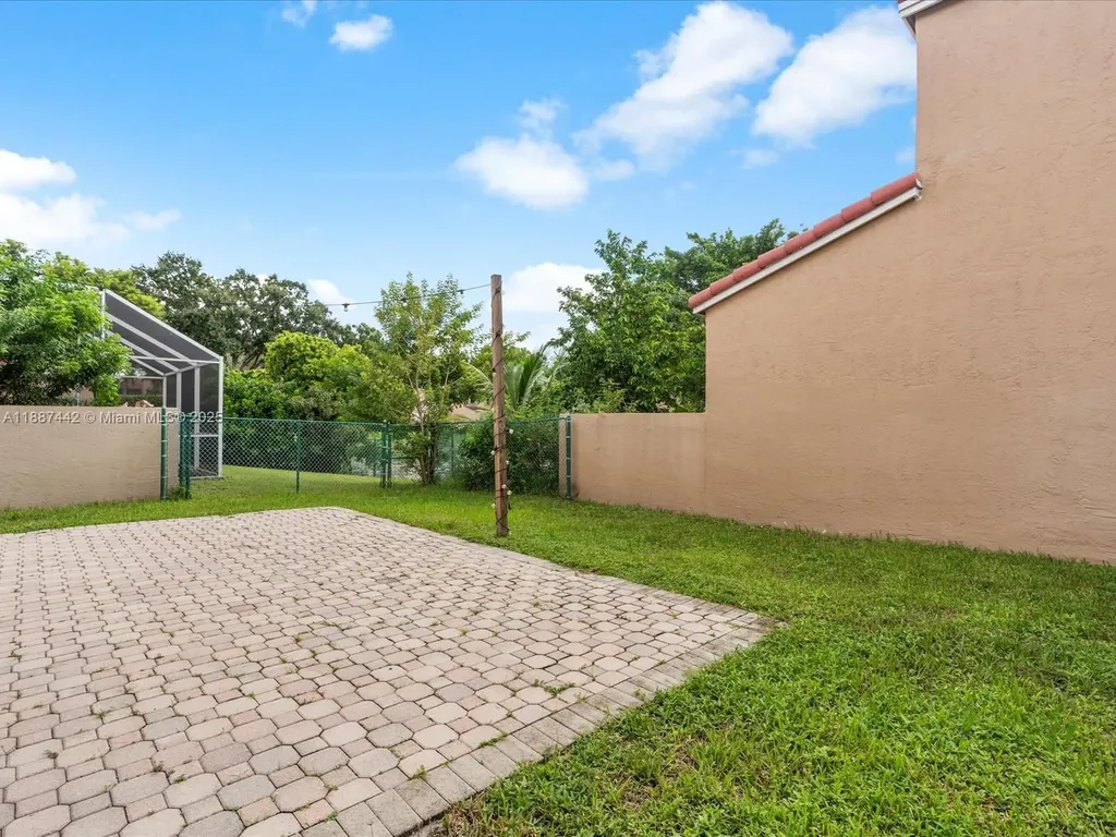417 NW 87th Lane Coral Springs FL 33071
