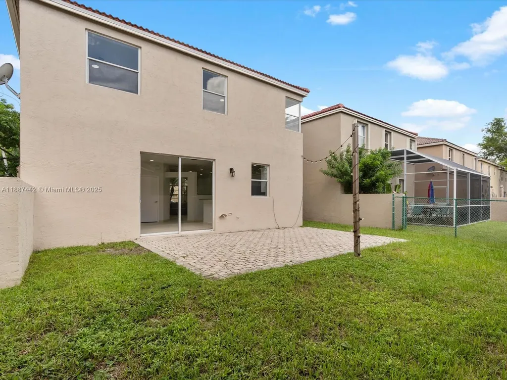 417 NW 87th Lane Coral Springs FL 33071