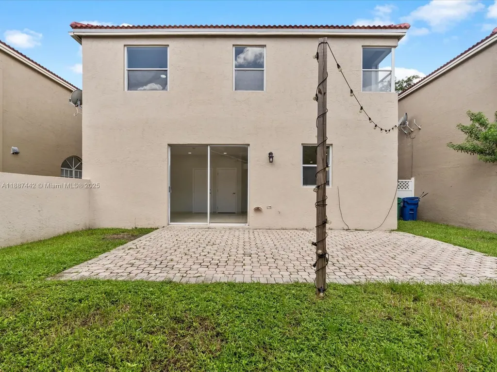 417 NW 87th Lane Coral Springs FL 33071