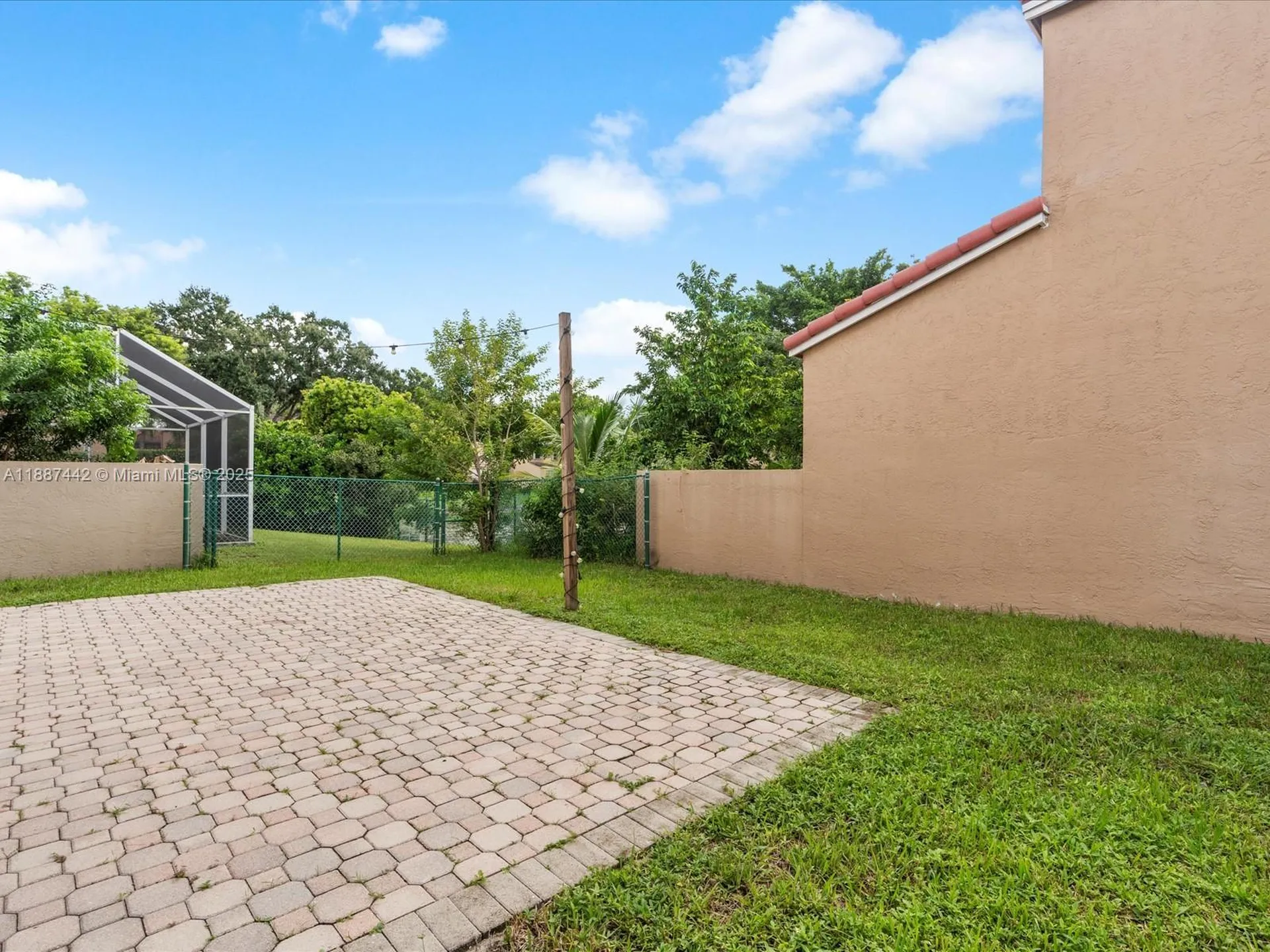 417 NW 87th Lane Coral Springs FL 33071