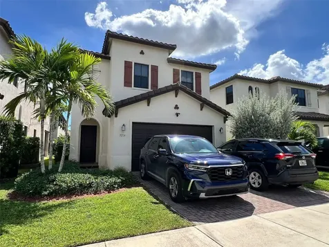 3214 W 97th Street Hialeah FL 33018