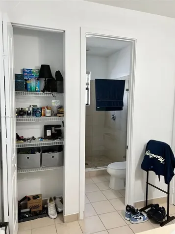 3214 W 97th Street Hialeah FL 33018