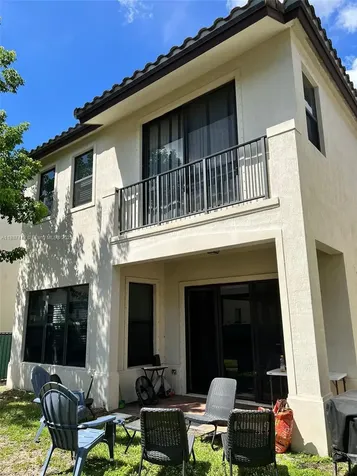 3214 W 97th Street Hialeah FL 33018