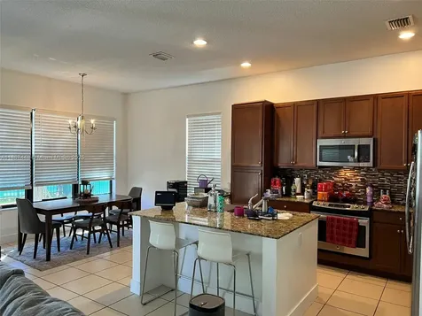 3214 W 97th Street Hialeah FL 33018