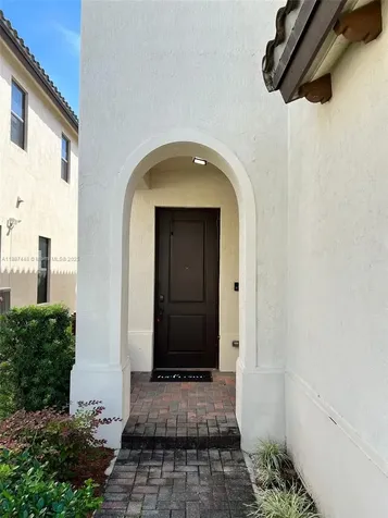 3214 W 97th Street Hialeah FL 33018