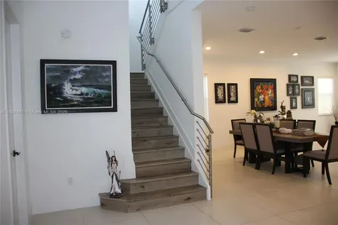 8904 SW 69th Terrace Miami FL 33173