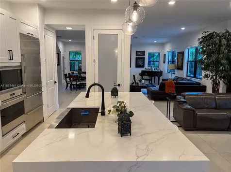 8904 SW 69th Terrace Miami FL 33173