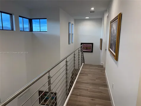 8904 SW 69th Terrace Miami FL 33173